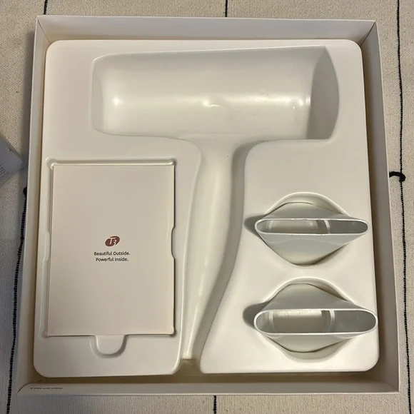 T3 Cura Luxe Hair Dryer | Like New — used one time - Picture 3 of 6